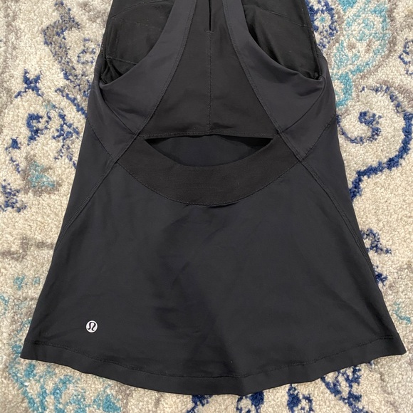 LuLuLemon Tank - Picture 2 of 2